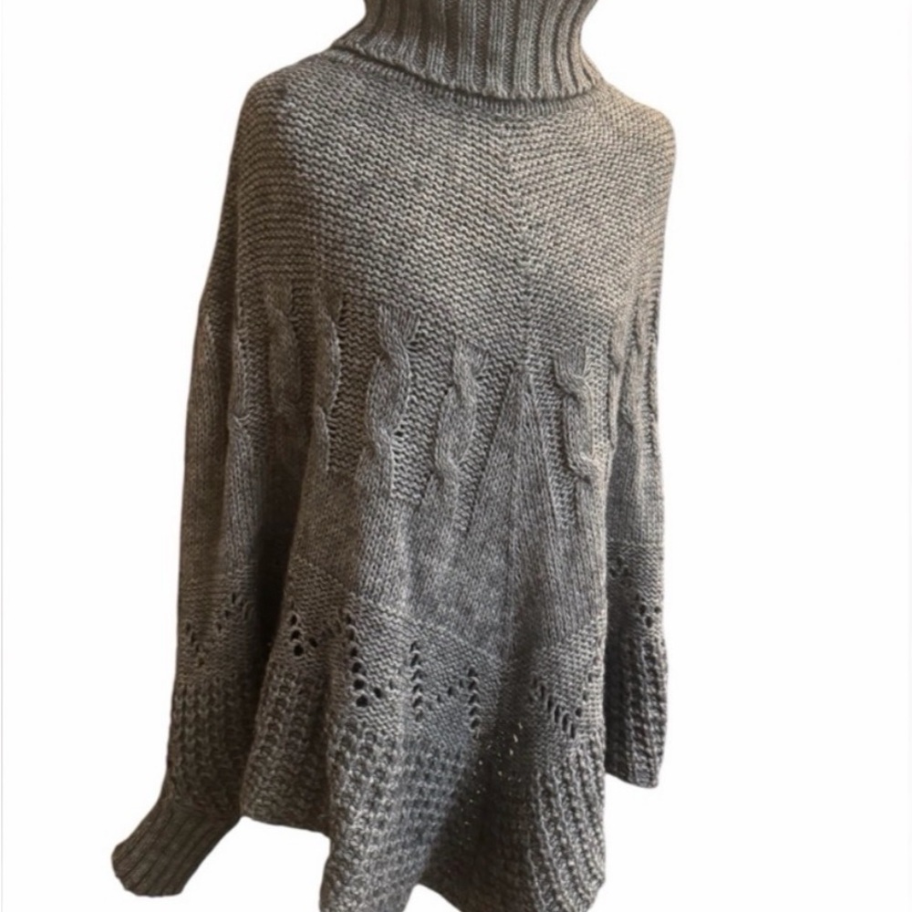 Imperico OS turtleneck shawl